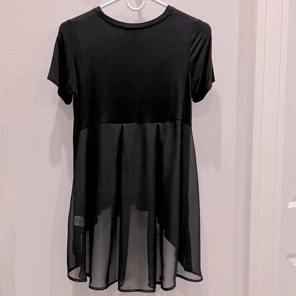 Design Lab High-Low Black Top with Sheer Back - Picture 4 of 9